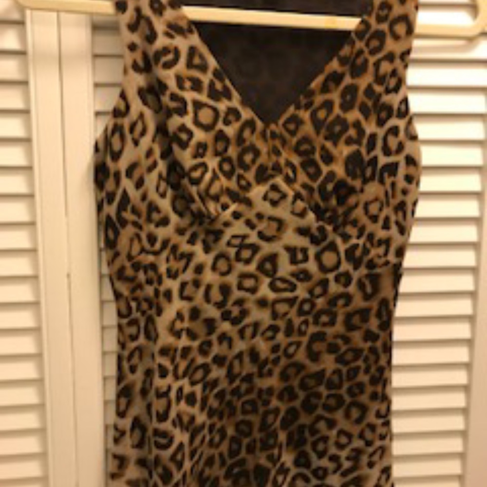 crepe leopard dress top